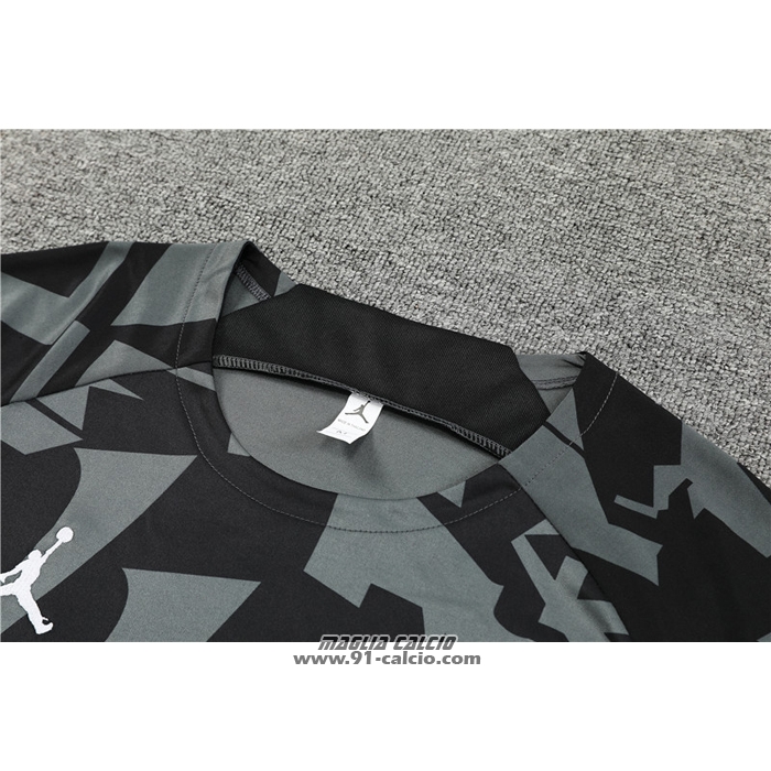 Tuta da Track
 Paris Saint-Germain Manica Corta
 2022-2023 Grigio
 - Pantaloncini
